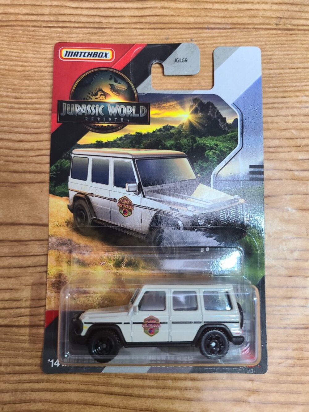 Jurrasic World '14 Mercedez G-Class G 550 Matchbox diecast car (NEW)